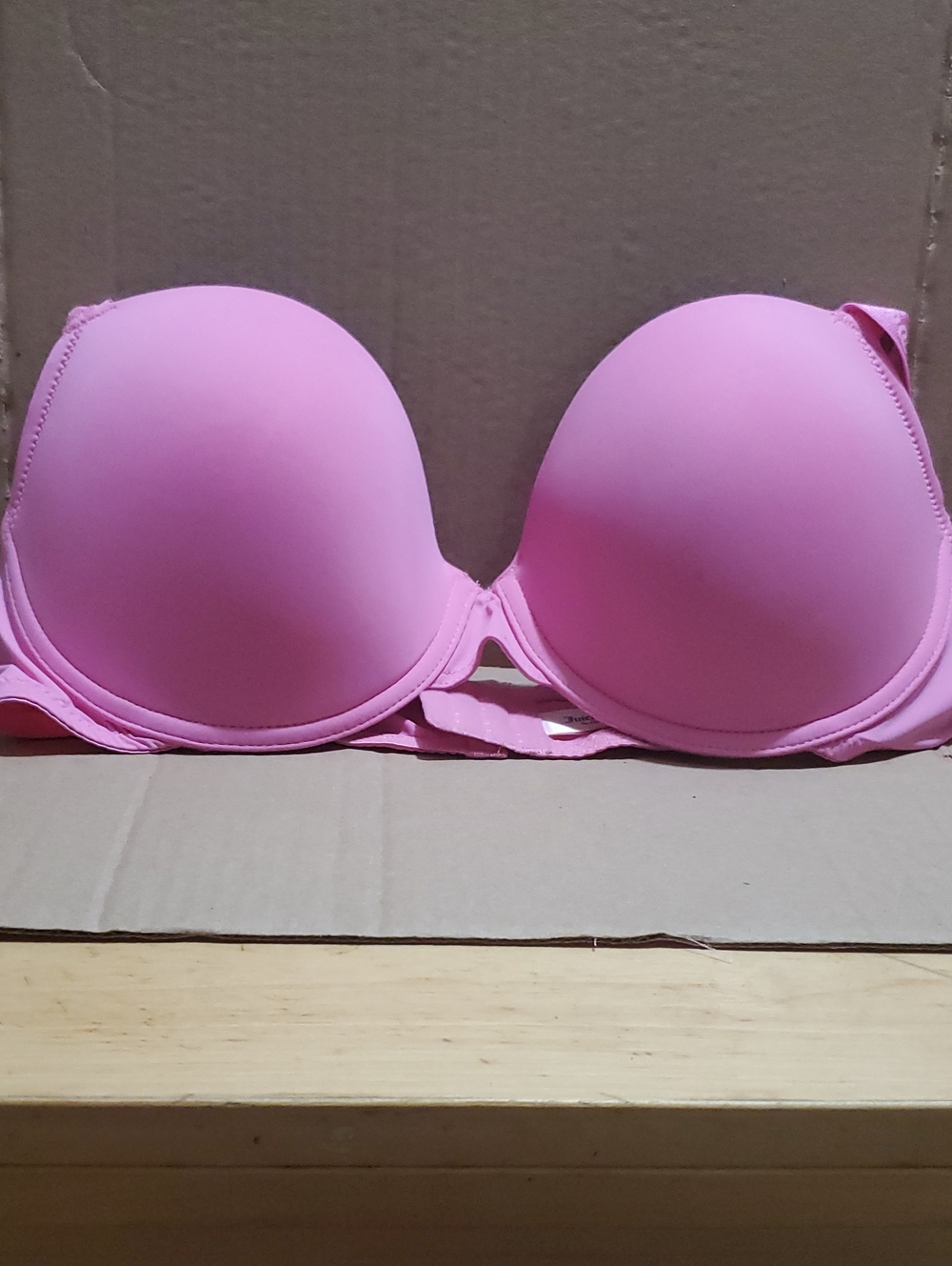 JUICY COUTURE pink underwired Bra Size 40 C